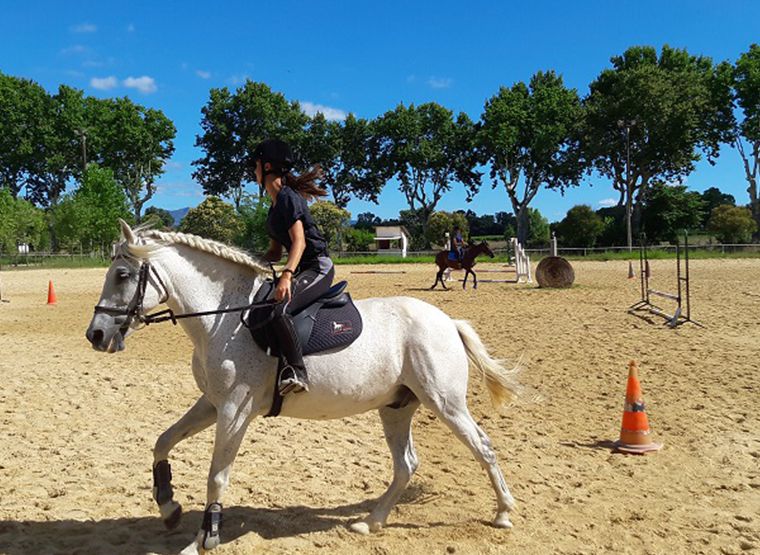 séjour d'équitation à le pouget